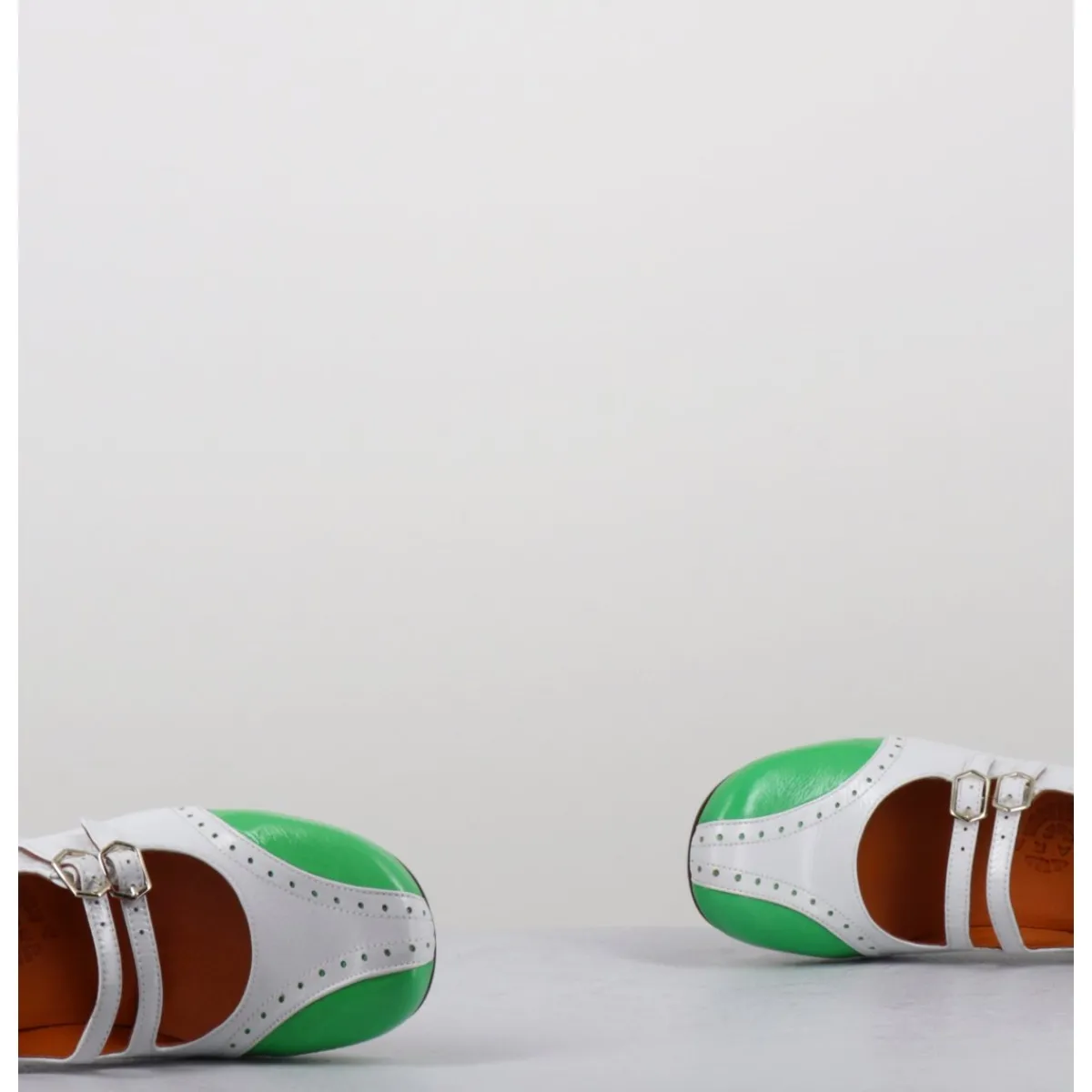 Chaussures^CHIE MIHARA Babies petit talon look vintage vernis blanc & vert - MAIME44 FERRARI BLANCO