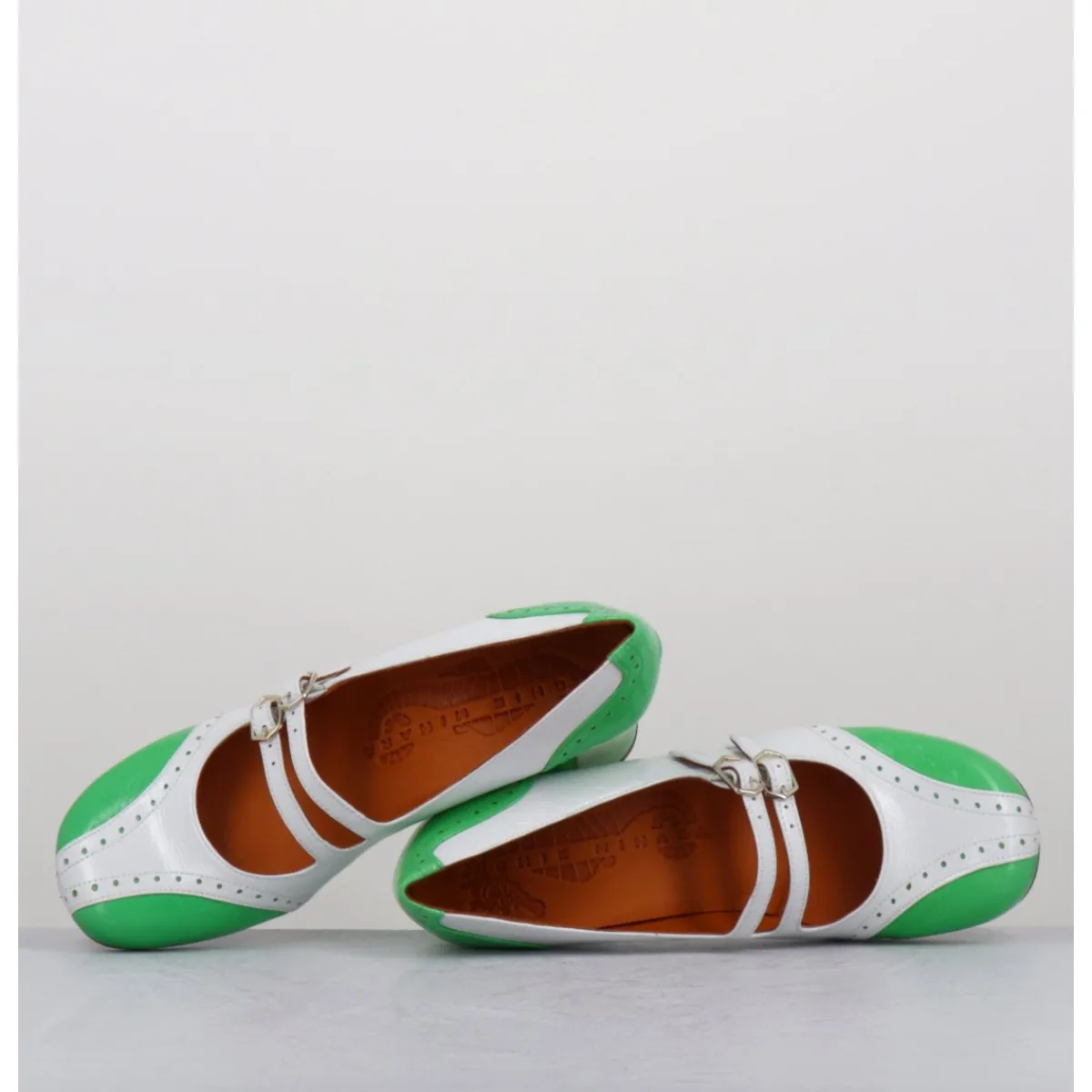 Chaussures^CHIE MIHARA Babies petit talon look vintage vernis blanc & vert - MAIME44 FERRARI BLANCO
