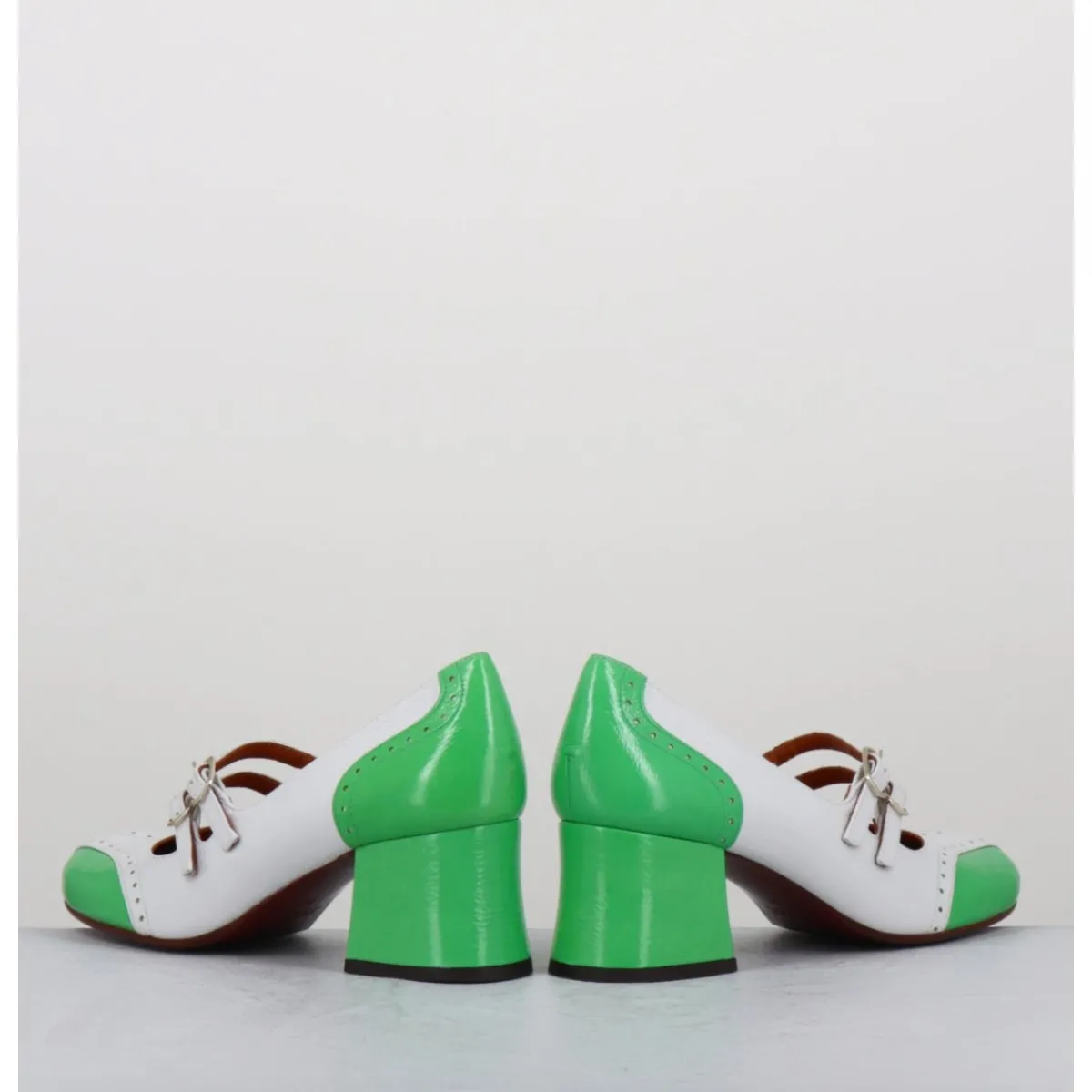 Chaussures^CHIE MIHARA Babies petit talon look vintage vernis blanc & vert - MAIME44 FERRARI BLANCO