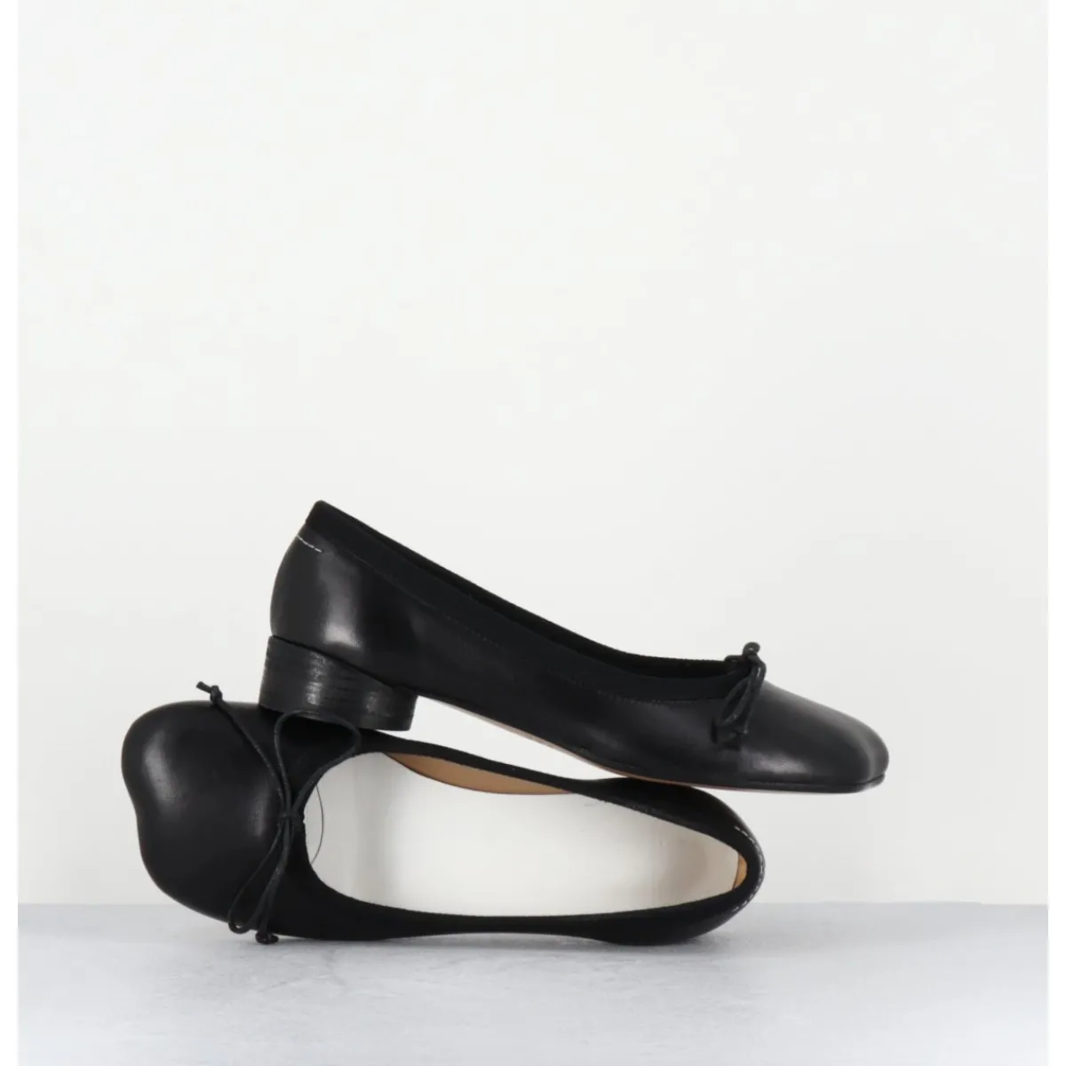 Chaussures | Ballerines^MM6 MAISON MARGIELA Ballerines anatomiques en cuir petit talon - S59WZ0096 T8013 NOIR