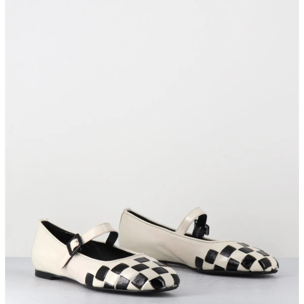 Chaussures | Ballerines^GARRICE LAB Ballerines damier à bride en cuir blanc & noir - NICOLA LUX TALCO NOIR&BLANC