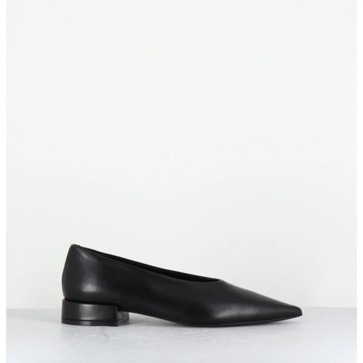 Chaussures | Ballerines^TO&CO Ballerines en cuir bout pointu - NEAL NAPPA BLACK NOIR