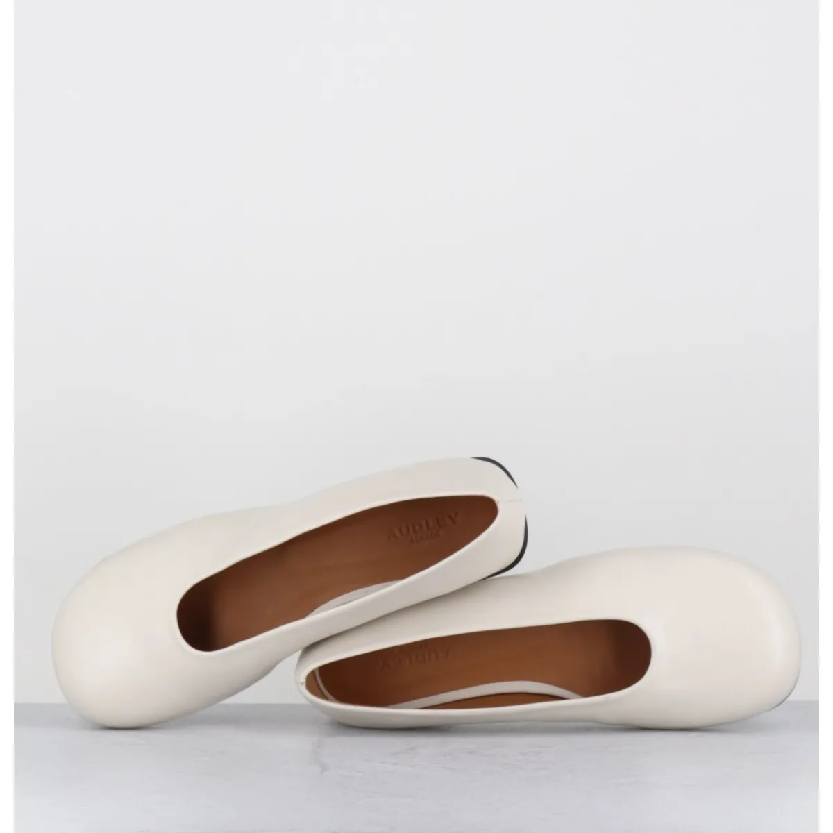 Chaussures | Ballerines^AUDLEY Ballerines minimalistes en cuir - PAOLA1 MARFIL NAPPA BLANC