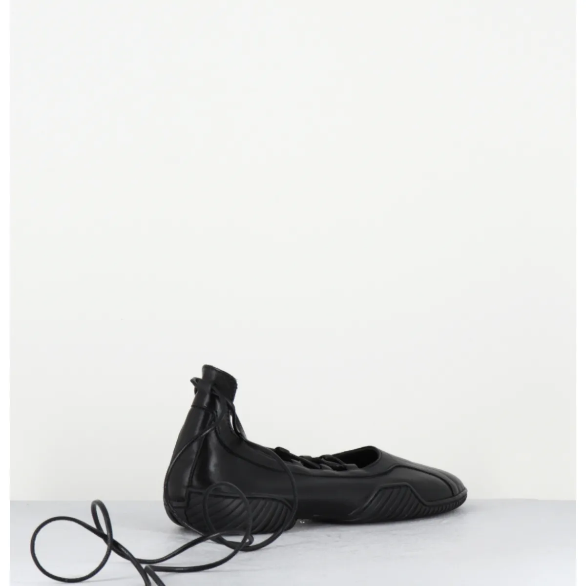 Chaussures | Ballerines^MIISTA Ballerines sport en cuir longs lacets - AVERIE BLACK LACE NOIR