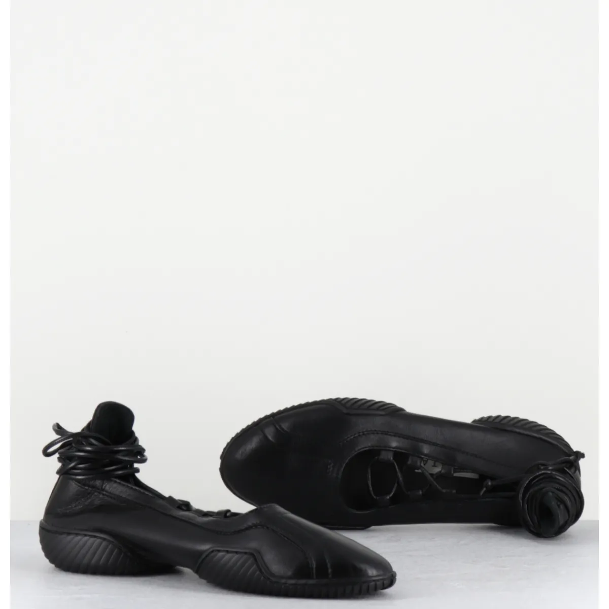 Chaussures | Ballerines^MIISTA Ballerines sport en cuir longs lacets - AVERIE BLACK LACE NOIR