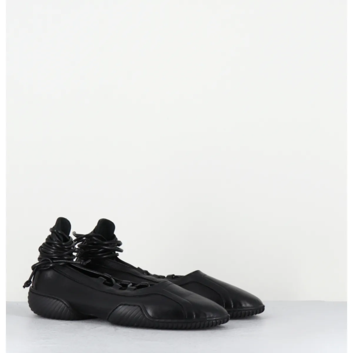 Chaussures | Ballerines^MIISTA Ballerines sport en cuir longs lacets - AVERIE BLACK LACE NOIR