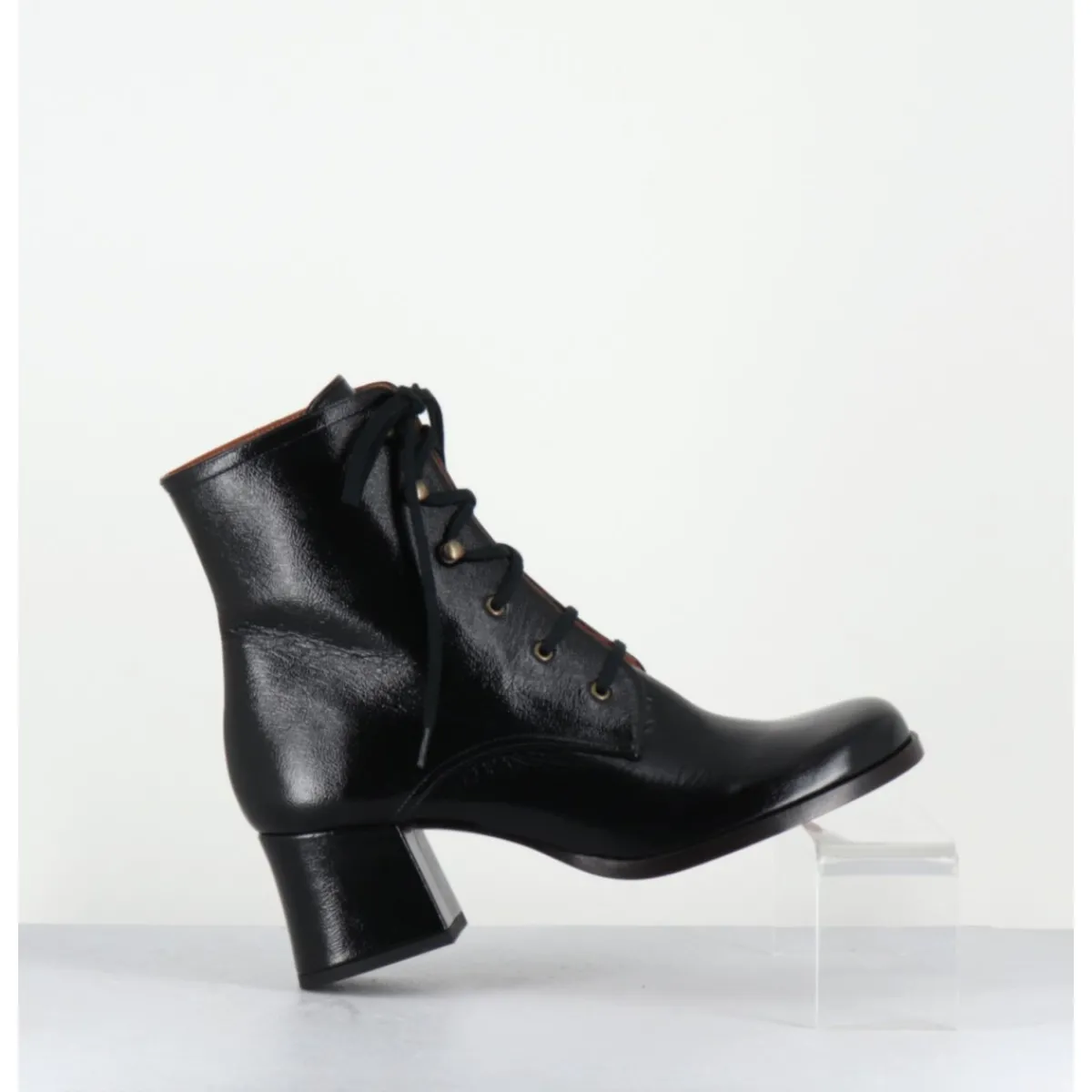 Boots^CHIE MIHARA Boots à lacets en cuir petit talon rétro - TAMUJO DUNPACK NEGRO NOIR