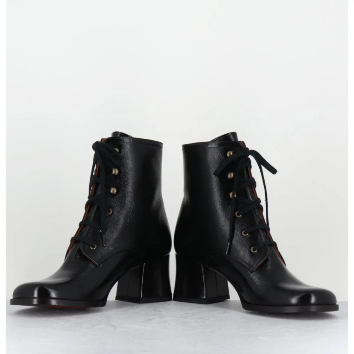 Boots^CHIE MIHARA Boots à lacets en cuir petit talon rétro - TAMUJO DUNPACK NEGRO NOIR