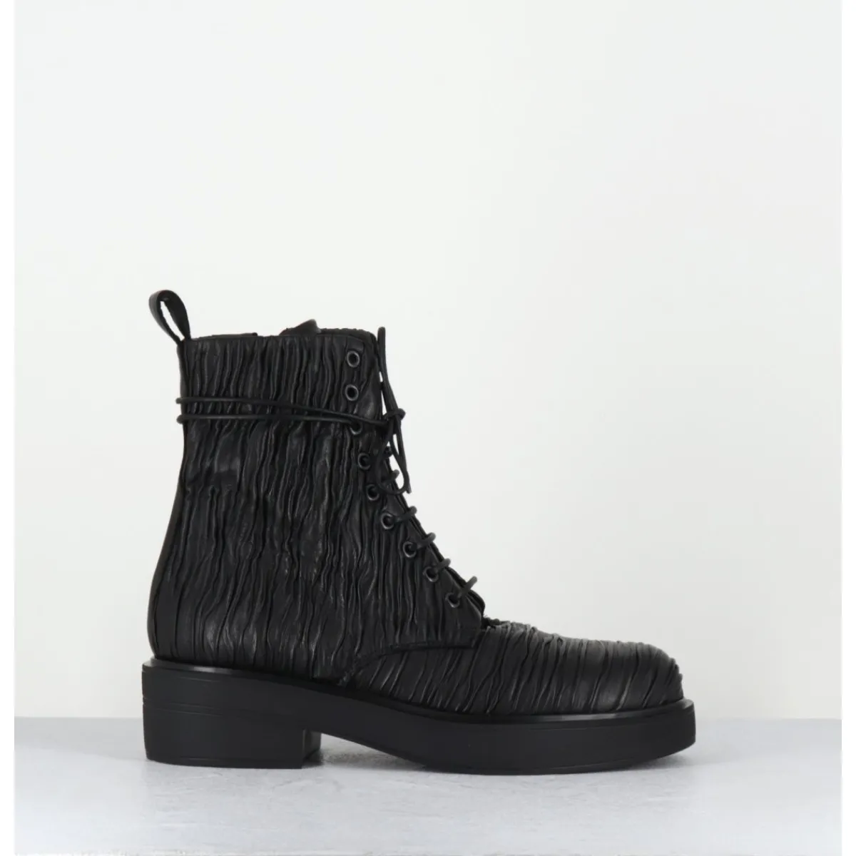 Boots^GARRICE LAB Boots à lacets en cuir plissé - OTARE PLISSE NERO NOIR