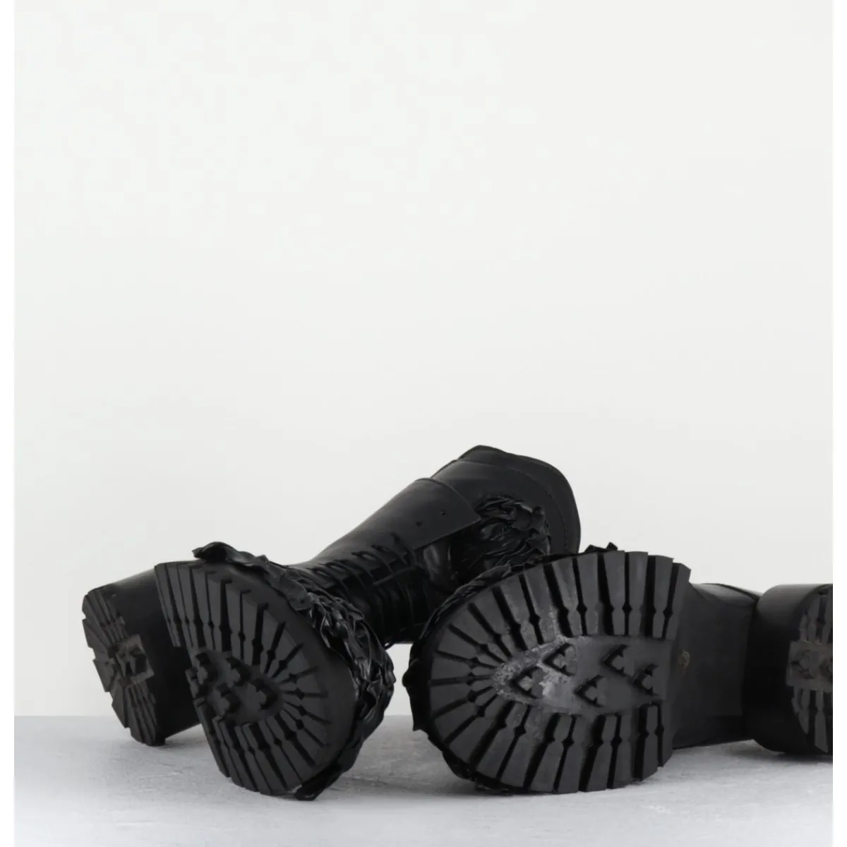 Boots | Chaussures^SDM Boots à lacets talon cylindrique et cuir froissé - LAVA NAPPA NERO NOIR