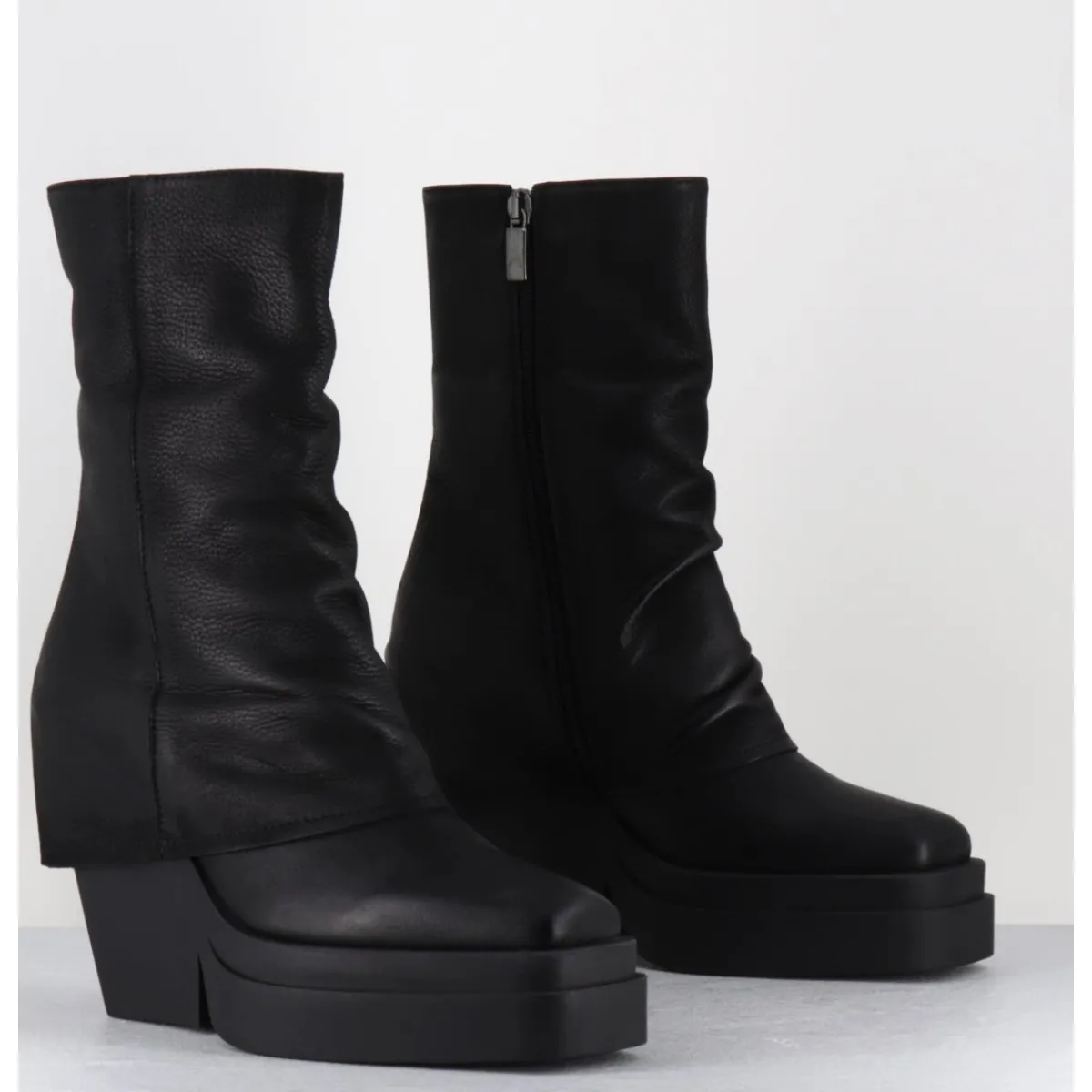 Boots | Plateformes^SORT AARHUS Boots à plateforme déstructurée en cuir gras - 6630 GAS NERO NOIR