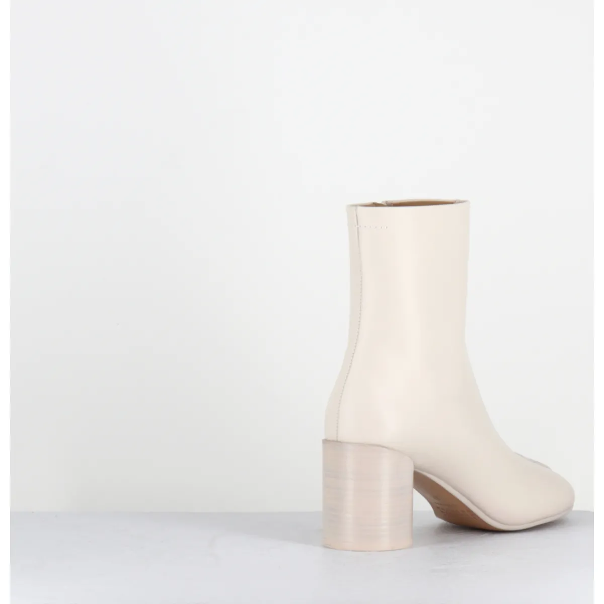 Boots^MM6 MAISON MARGIELA Boots anatomiques surpiqûre frontale en cuir cassé - S59WU0249 T2018 BLANC