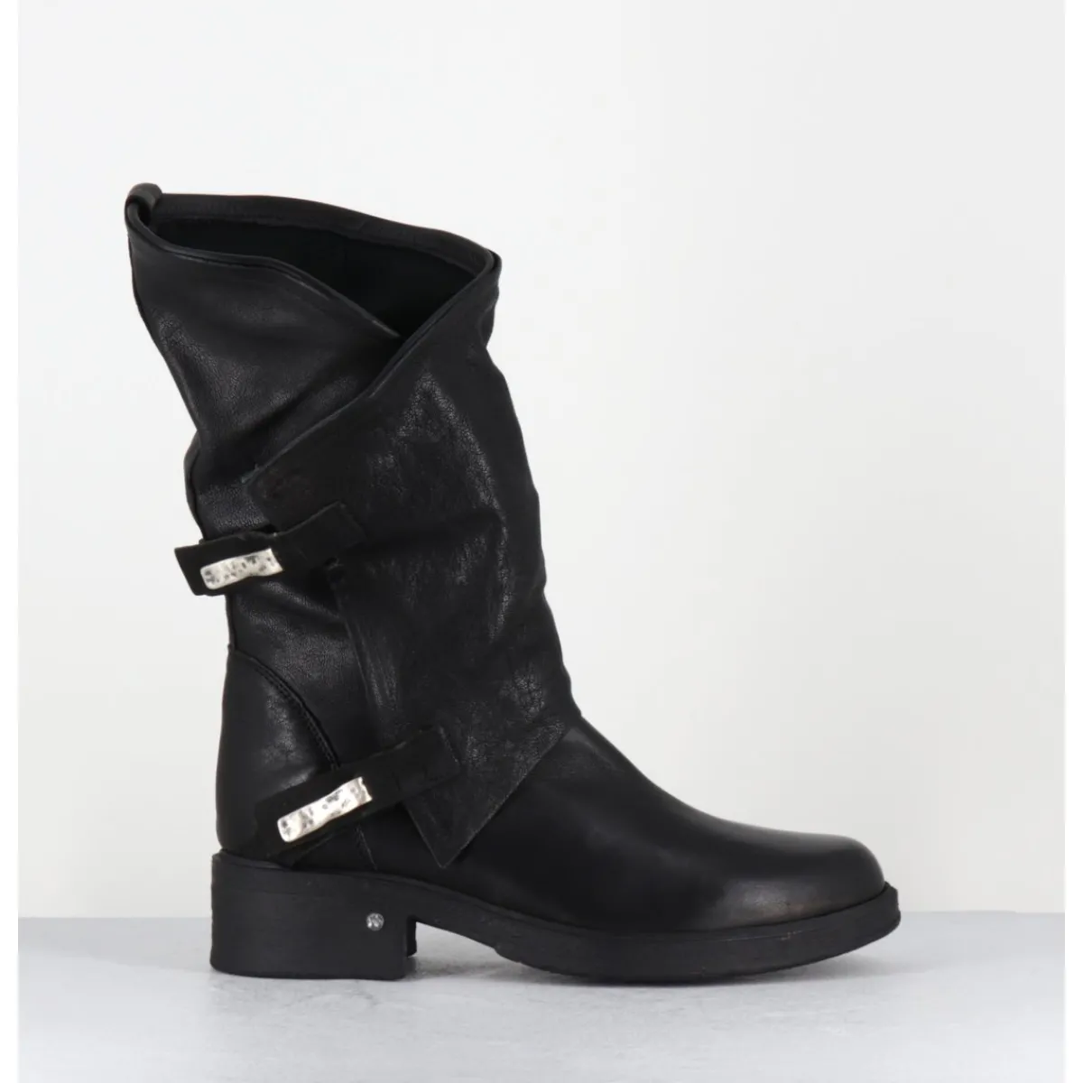 Boots | Bikers^GARRICE LAB Boots bikers plates en cuir asymétriques - RAGELI RAG NERO NOIR