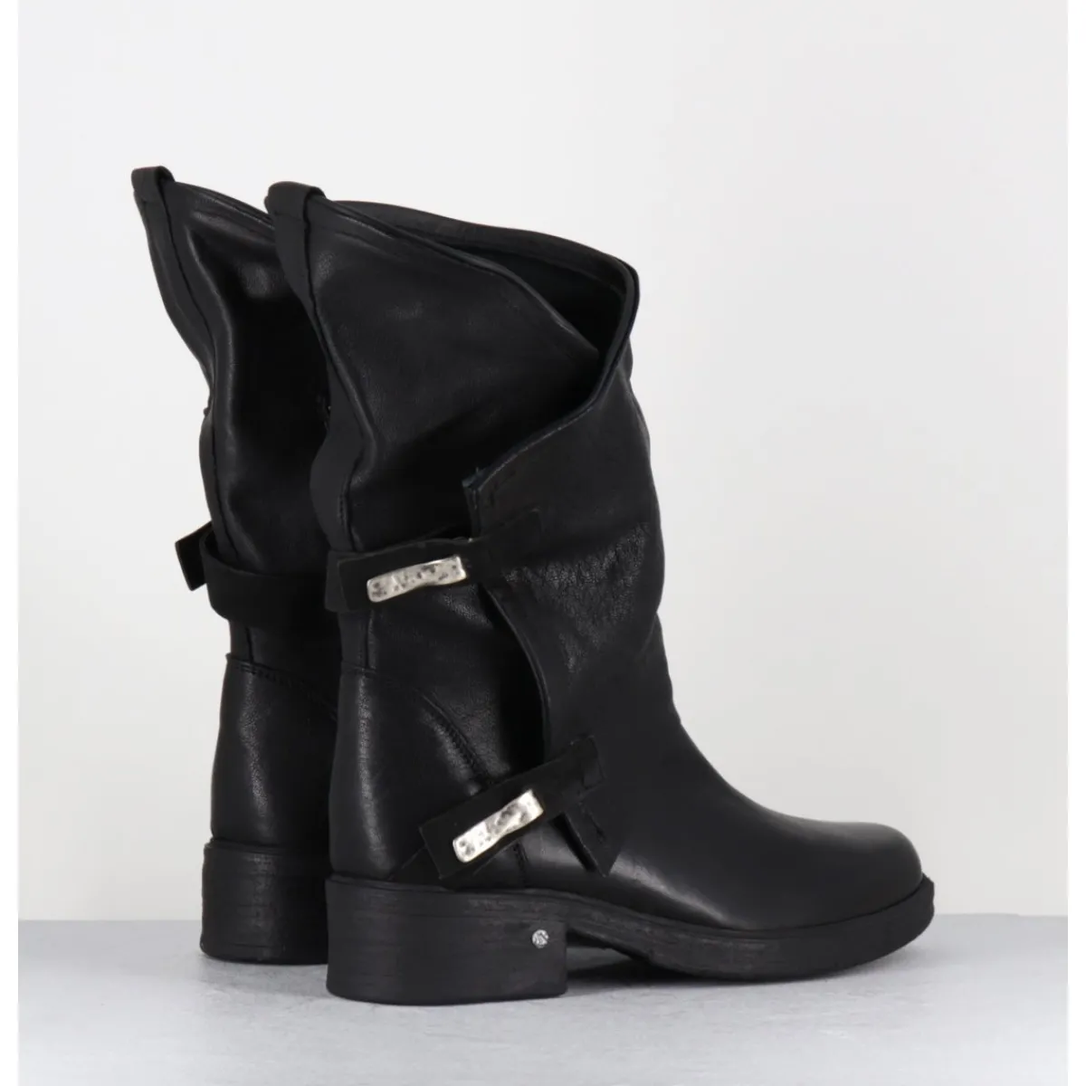 Boots | Bikers^GARRICE LAB Boots bikers plates en cuir asymétriques - RAGELI RAG NERO NOIR