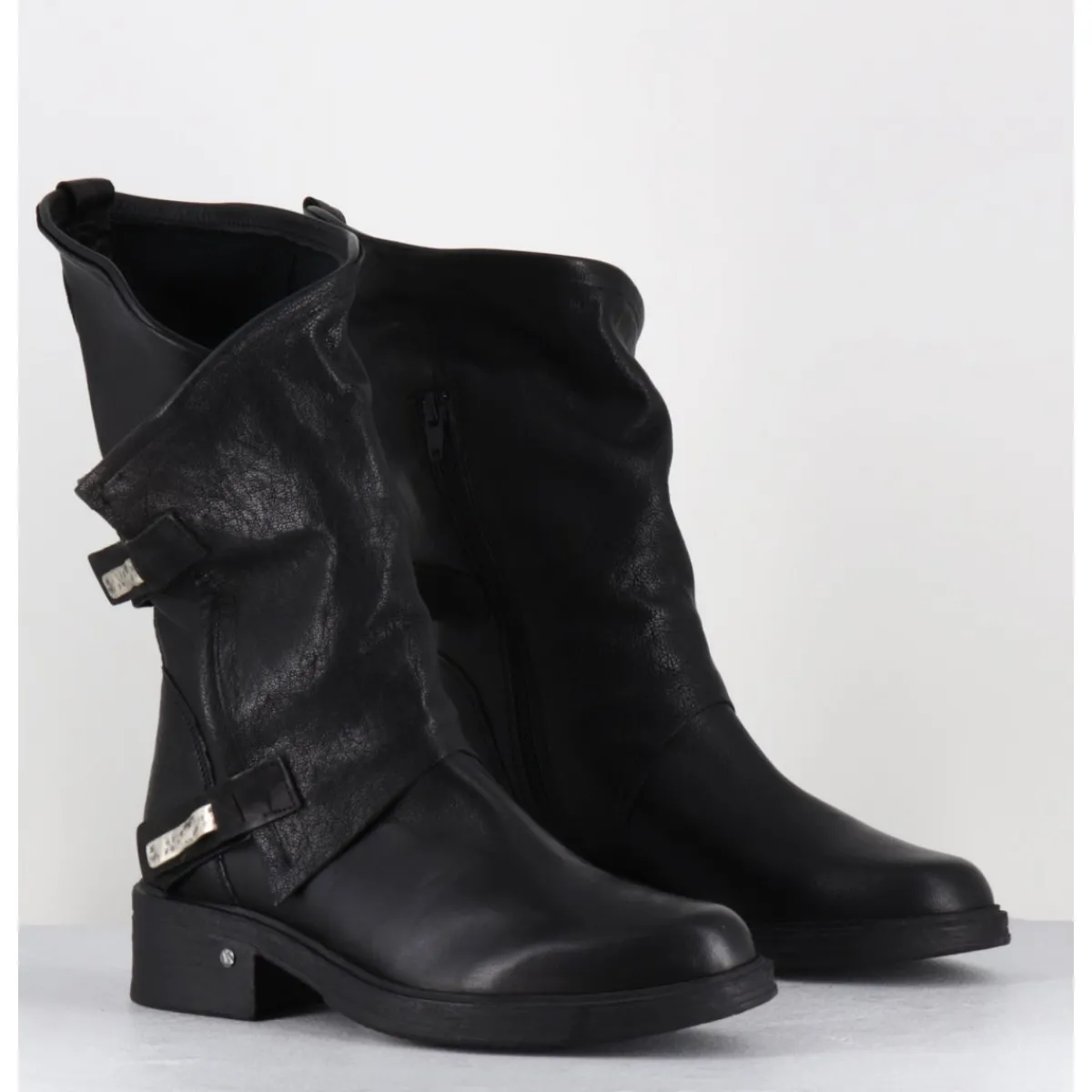 Boots | Bikers^GARRICE LAB Boots bikers plates en cuir asymétriques - RAGELI RAG NERO NOIR