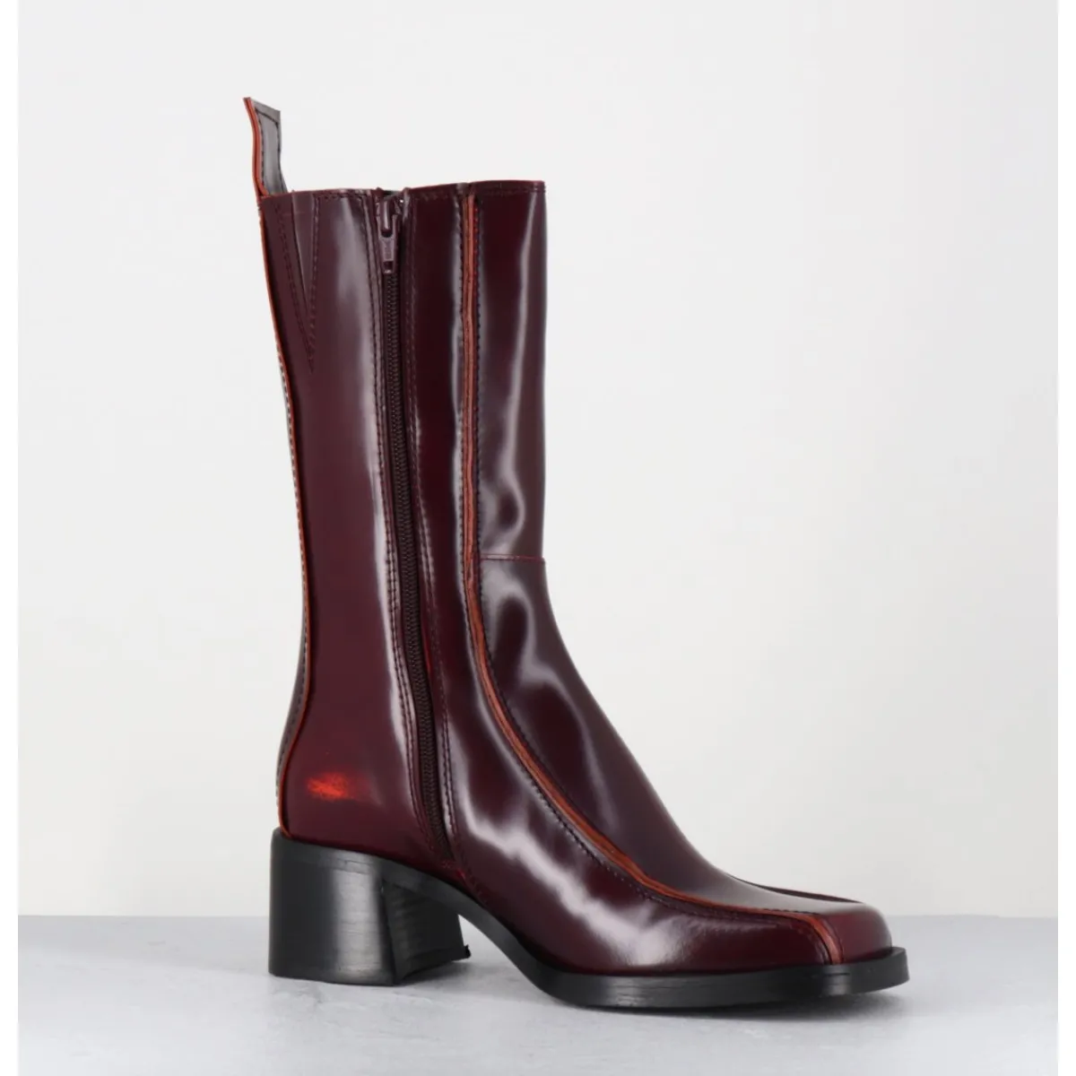 Boots^E8 BY MIISTA Boots bout carré x & surpiqûres orange - MARIELA BURGUNDY BOOTS BORDEAU