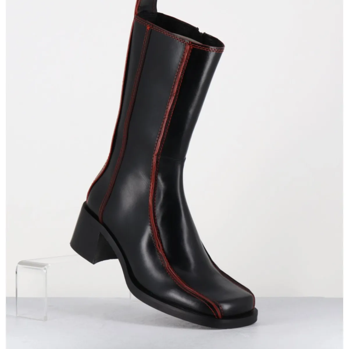 Boots^E8 BY MIISTA Boots bout carré cuir & surpiqûres orange - MARIELA BLACK BOOTS NOIR