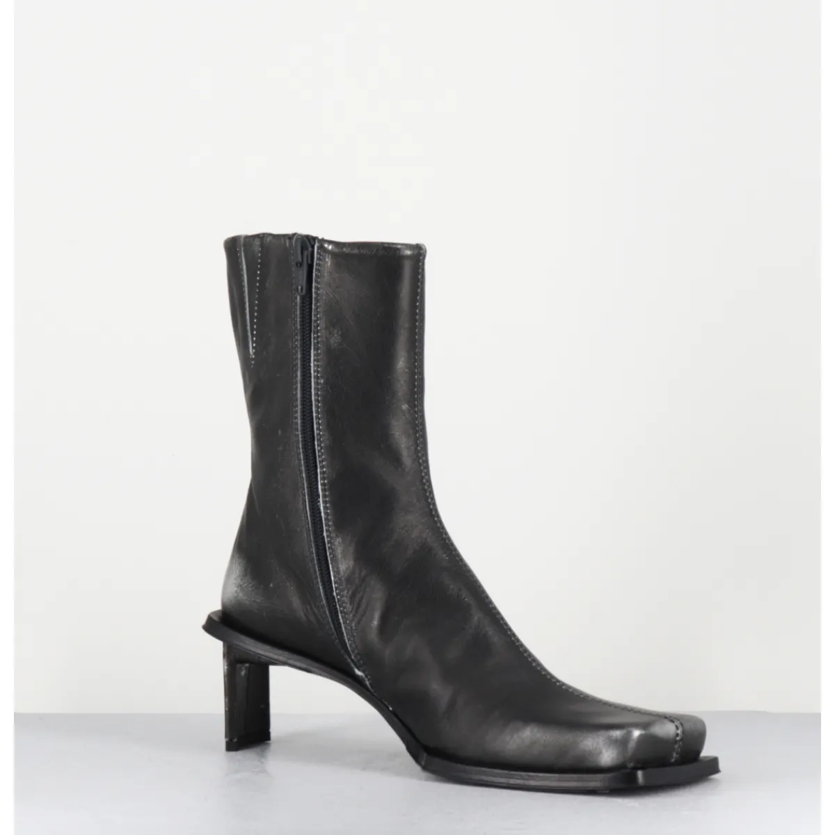 Boots^MIISTA Boots bout carré en cuir argent petit talon - BRENDA BRUSH METAL ANTHRACITE