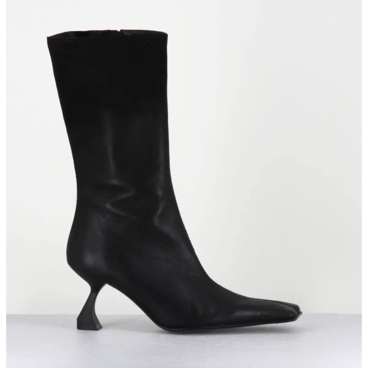 Boots^MIISTA Boots bout carré talon incurvé en cuir - PEARL BLACK BOOTS NOIR