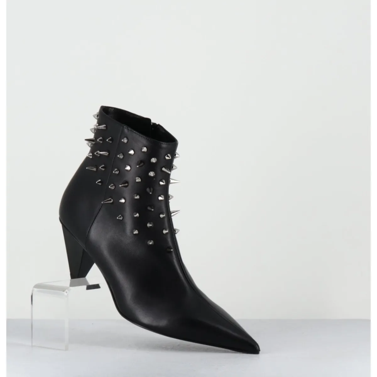 Boots^AGL Boots bout pointu en cuir à clous - KNIFE STUDS NERO NOIR