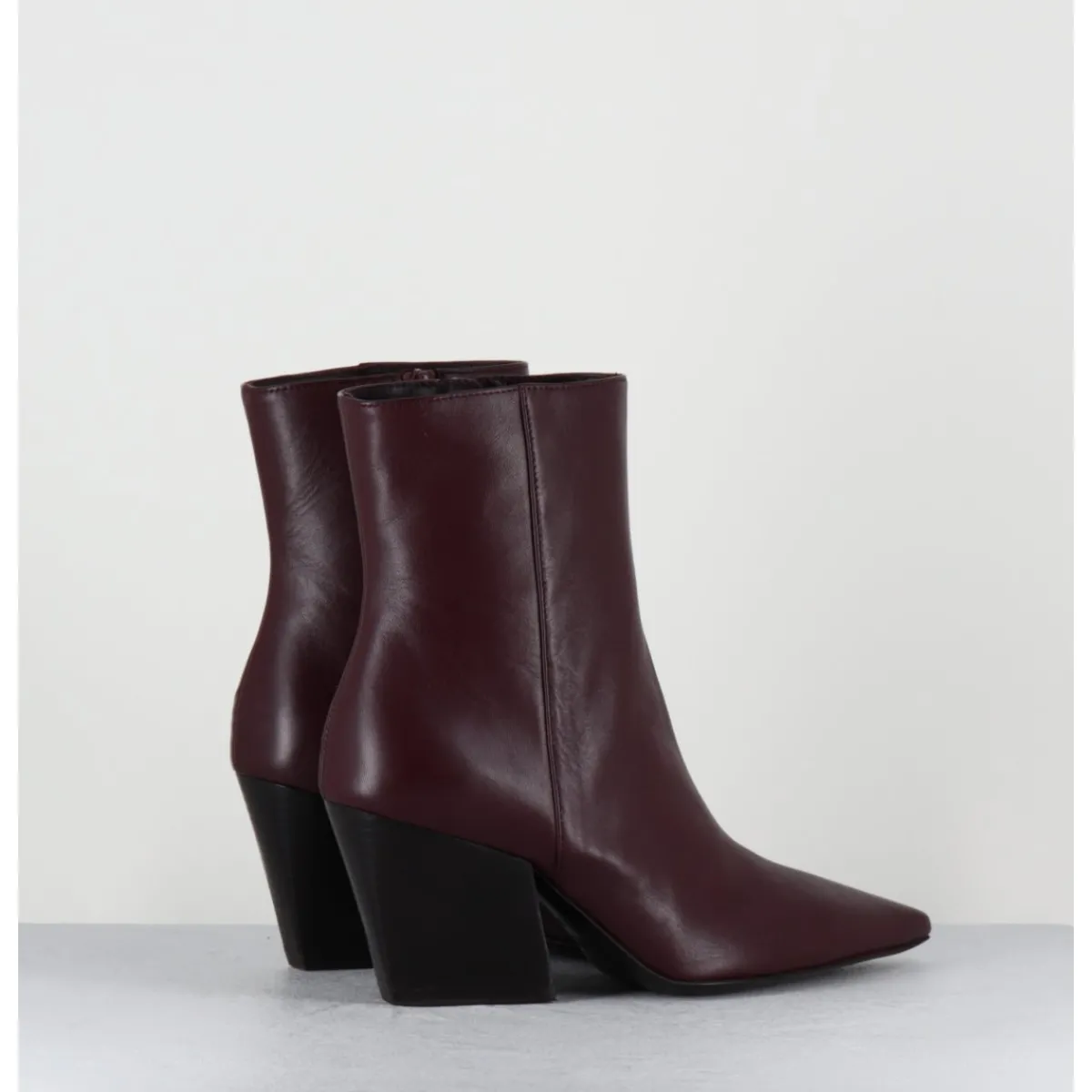 Boots^GARRICE LAB Boots bout pointu en cuir prune talon biseauté - SWAN NAPPA MOGANO BORDEAU