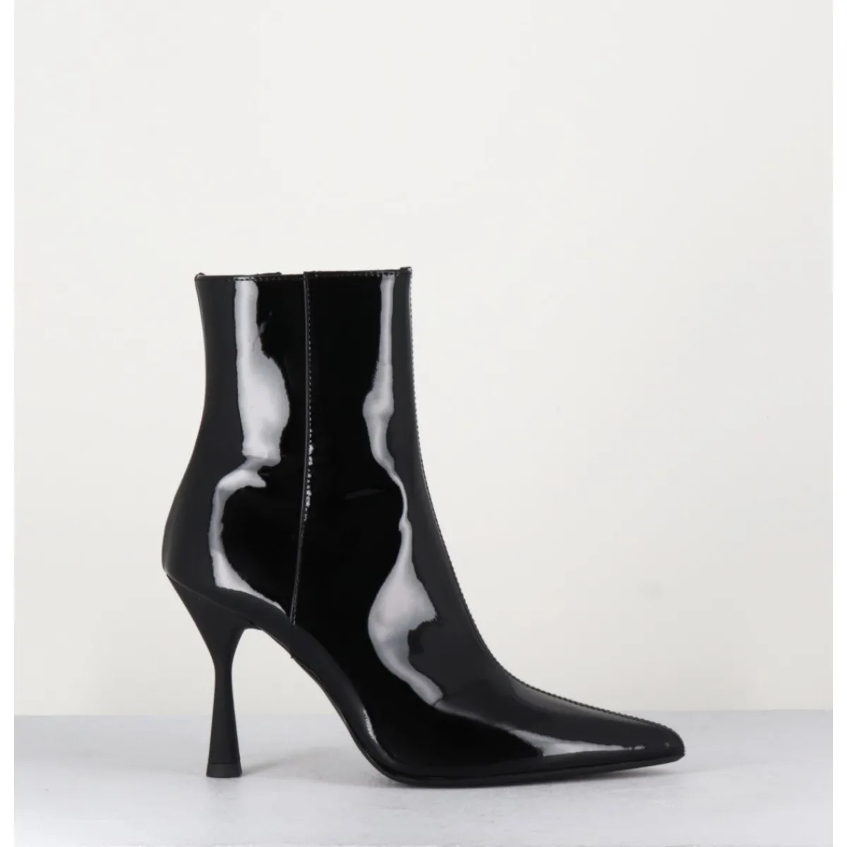 Boots^AGL Boots bout pointu en cuir vernis - DEA SHINY NOIR