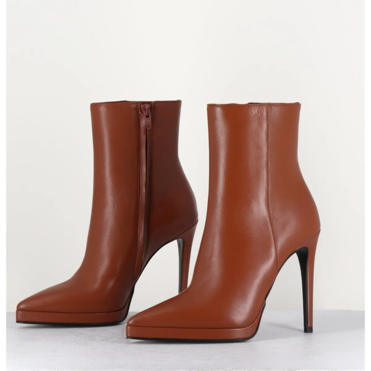 Boots^GARRICE LAB Boots bout pointu talon haut en cuir caramel - SAFRA LUGGAGE CAMEL