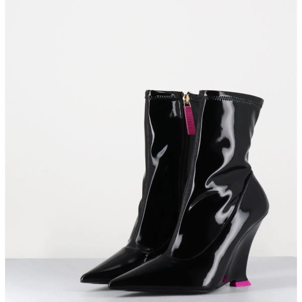 Boots^3JUIN Boots bout pointu vernis talon compensé y2k - MARLA FLUID BLACK NOIR