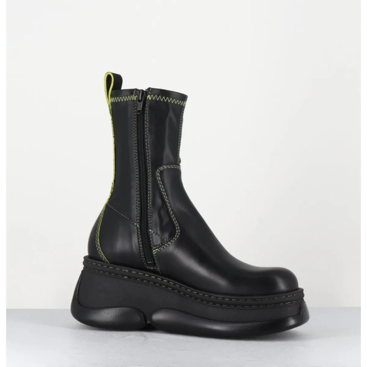 Boots | Plateformes^E8 BY MIISTA Boots bubble compensées en cuir stretch - KATTRIN BLACK BOOTS NOIR