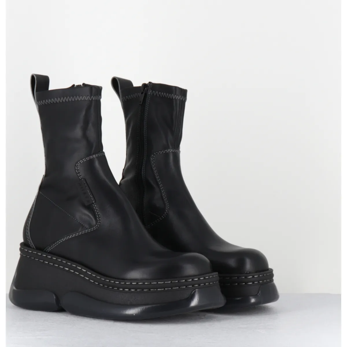 Boots | Plateformes^E8 BY MIISTA Boots bubble compensées en cuir stretch - KATTRIN BLACK GREY NOIR