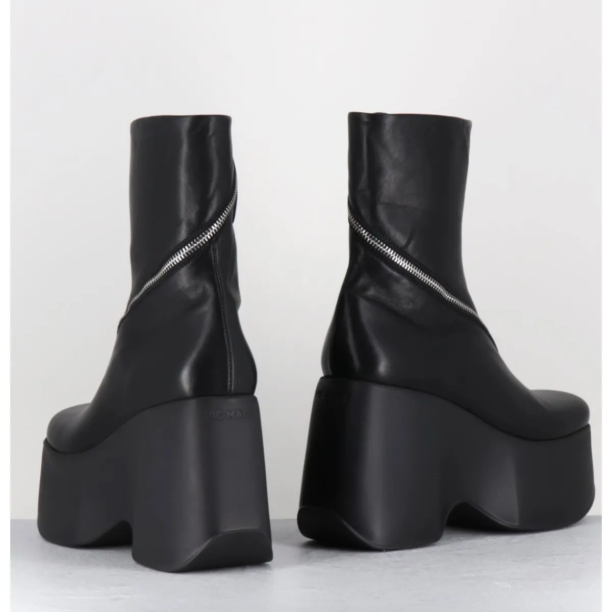 Boots | Plateformes^VIC MATIE Boots compensés en cuir zip asymétrique - 1D7562 ISLAND BLACK NOIR