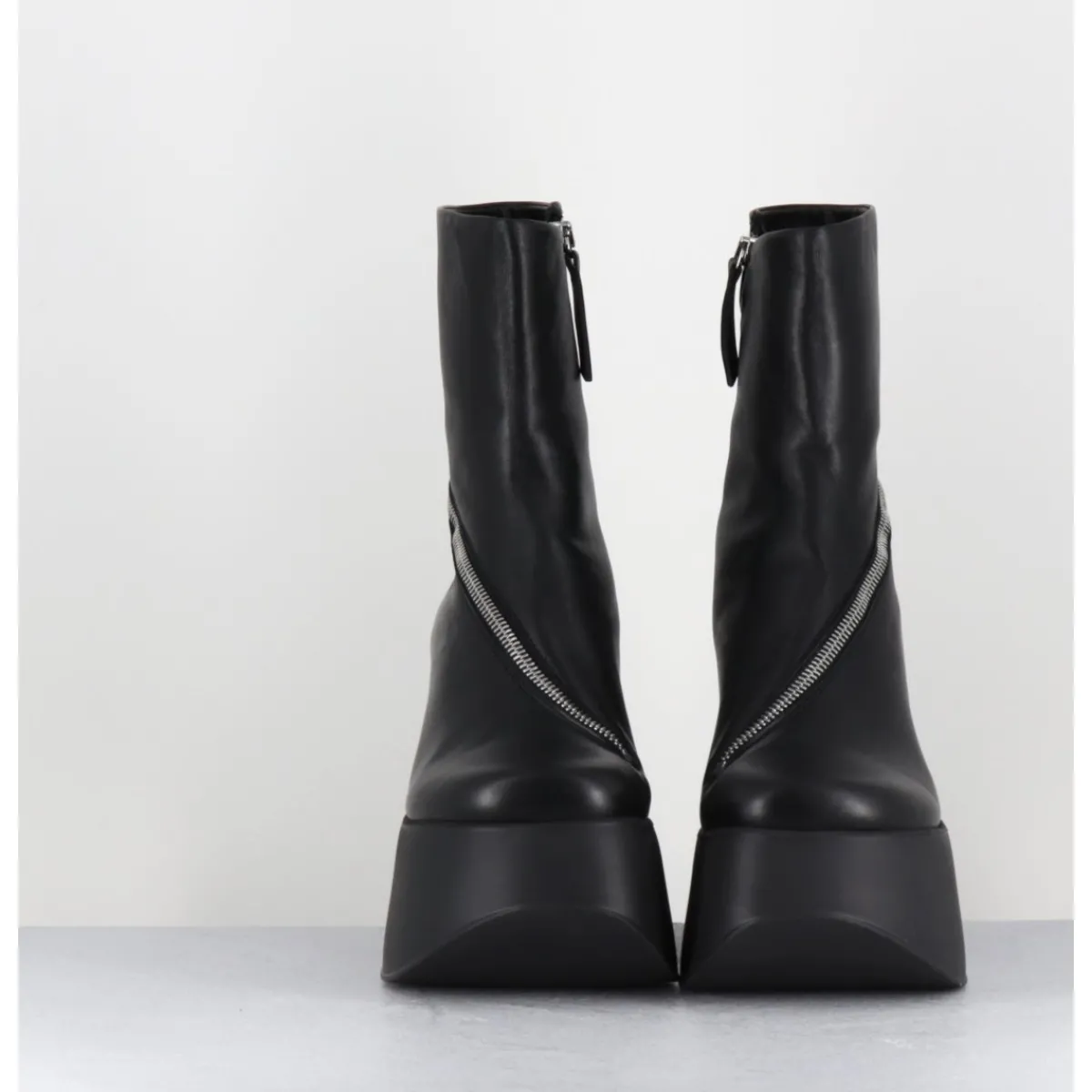 Boots | Plateformes^VIC MATIE Boots compensés en cuir zip asymétrique - 1D7562 ISLAND BLACK NOIR