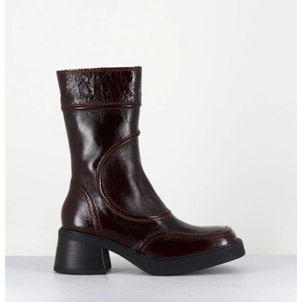 Boots^E8 BY MIISTA Boots cuir x surpiqûres 90's - MALENE BURGUNDY BOOTS BORDEAU