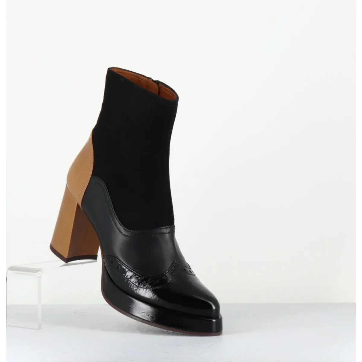 Boots^CHIE MIHARA Boots cuir noir & talon beige bout pointu fleuri - FAYU MASERATI NEGRO