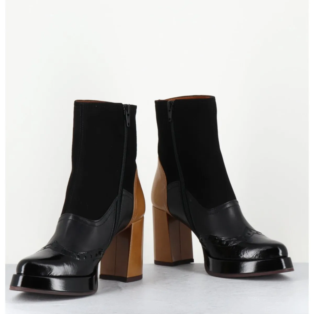 Boots^CHIE MIHARA Boots cuir noir & talon beige bout pointu fleuri - FAYU MASERATI NEGRO