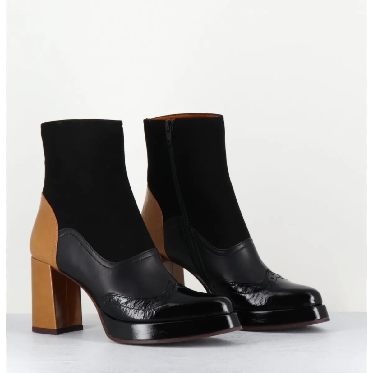 Boots^CHIE MIHARA Boots cuir noir & talon beige bout pointu fleuri - FAYU MASERATI NEGRO