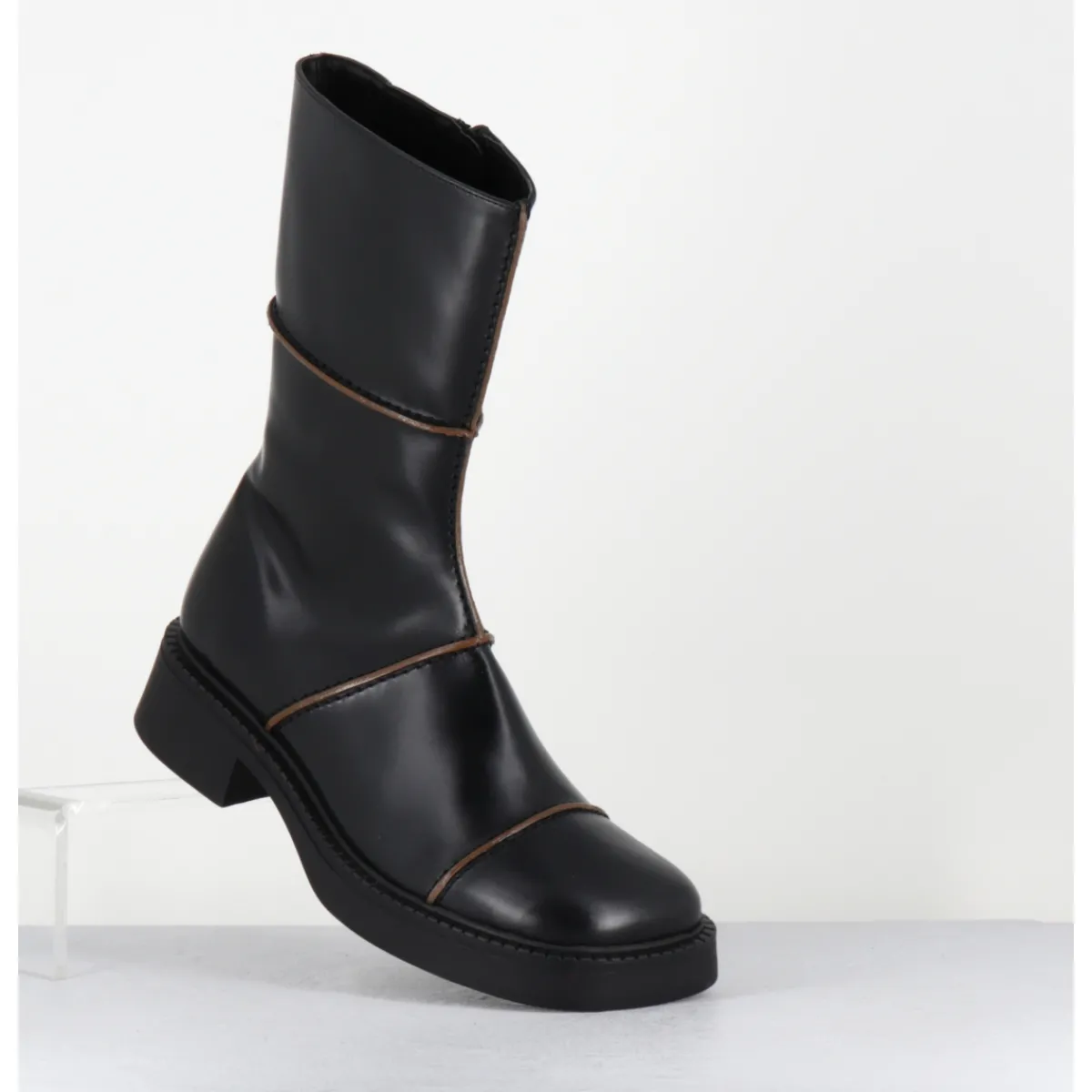 Boots^E8 BY MIISTA Boots cuir surpiqûres marron bout carré 90s - DAHLIAH24 BLACK BOOTS NOIR