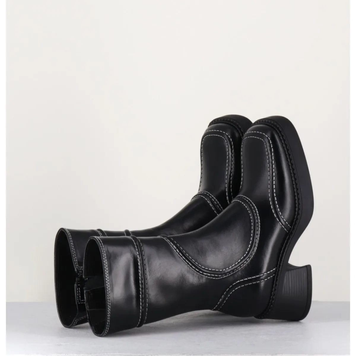 Boots^E8 BY MIISTA Boots cuir surpiqûres 90's - MALENE BLACK ANKLE BOOTS NOIR