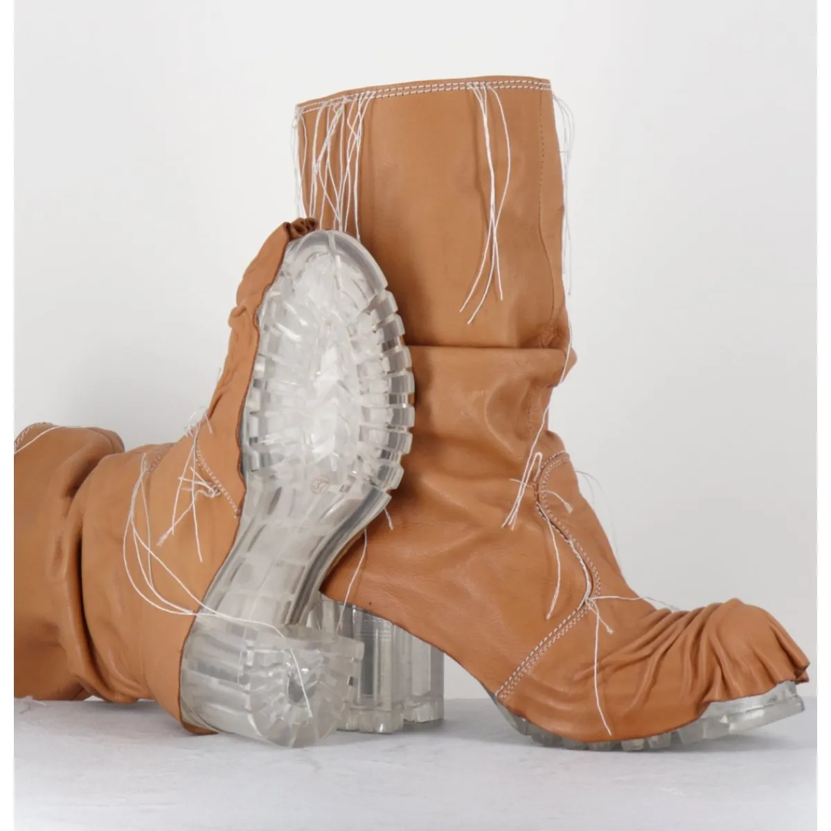 Boots | Bikers^SDM Boots en cuir semelle translucide et fils blancs - VLAD NAPPA CAMEL