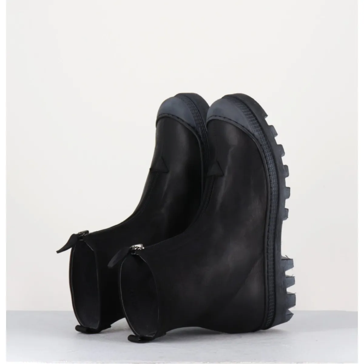Boots^LOFINA Boots en cuir gras avec zip centrale - I6-967 BLACK NOIR