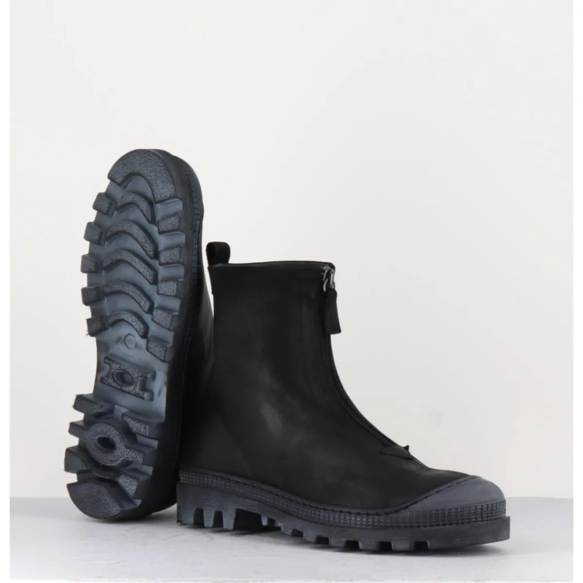 Boots^LOFINA Boots en cuir gras avec zip centrale - I6-967 BLACK NOIR