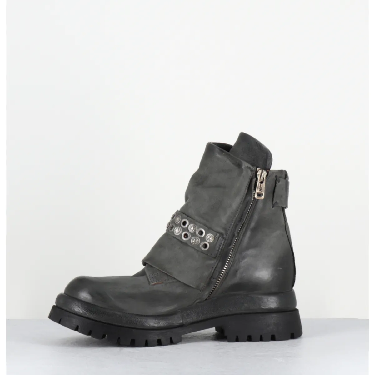 Boots^A.S.98 Boots en cuir sangle cloutée semelle épaisse - B51221 SMOKE GRIS