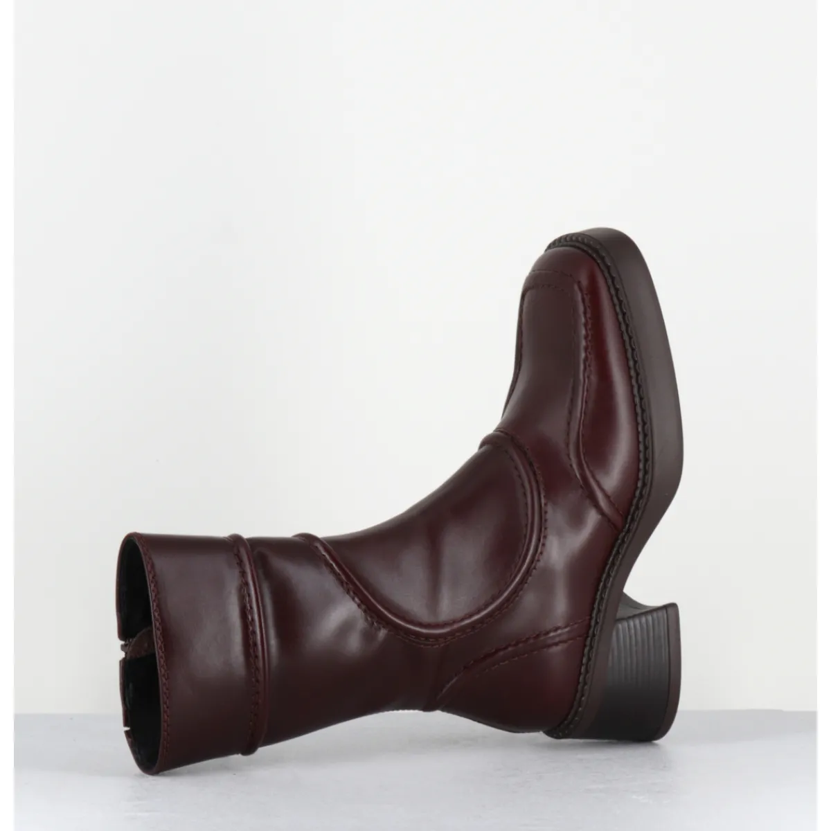 Boots^E8 BY MIISTA Boots en cuir avec surpiqûres 90s - MALENE NEW BROWN BOOTS MARRON
