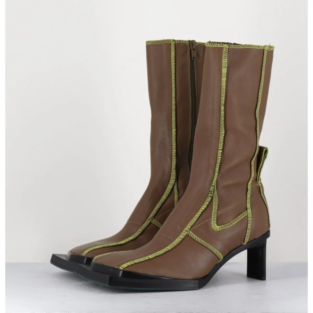 Boots^MIISTA Boots en cuir marron coutures graphiques vertes - EIMI GREEN BOOTS