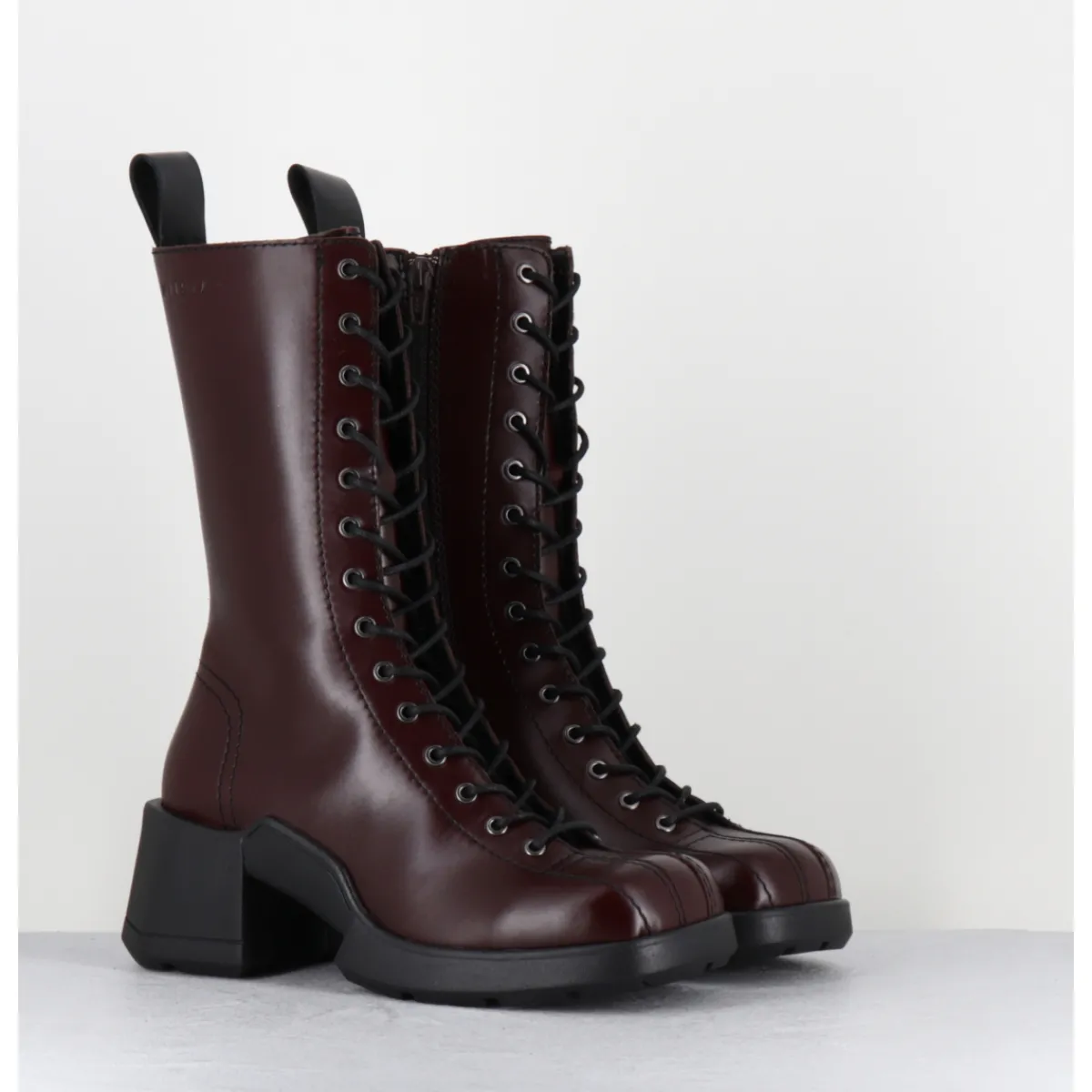 Boots^E8 BY MIISTA Boots en cuir surpiqûres et lacets noirs - INGE BROWN ANKLE BOOTS MARRON