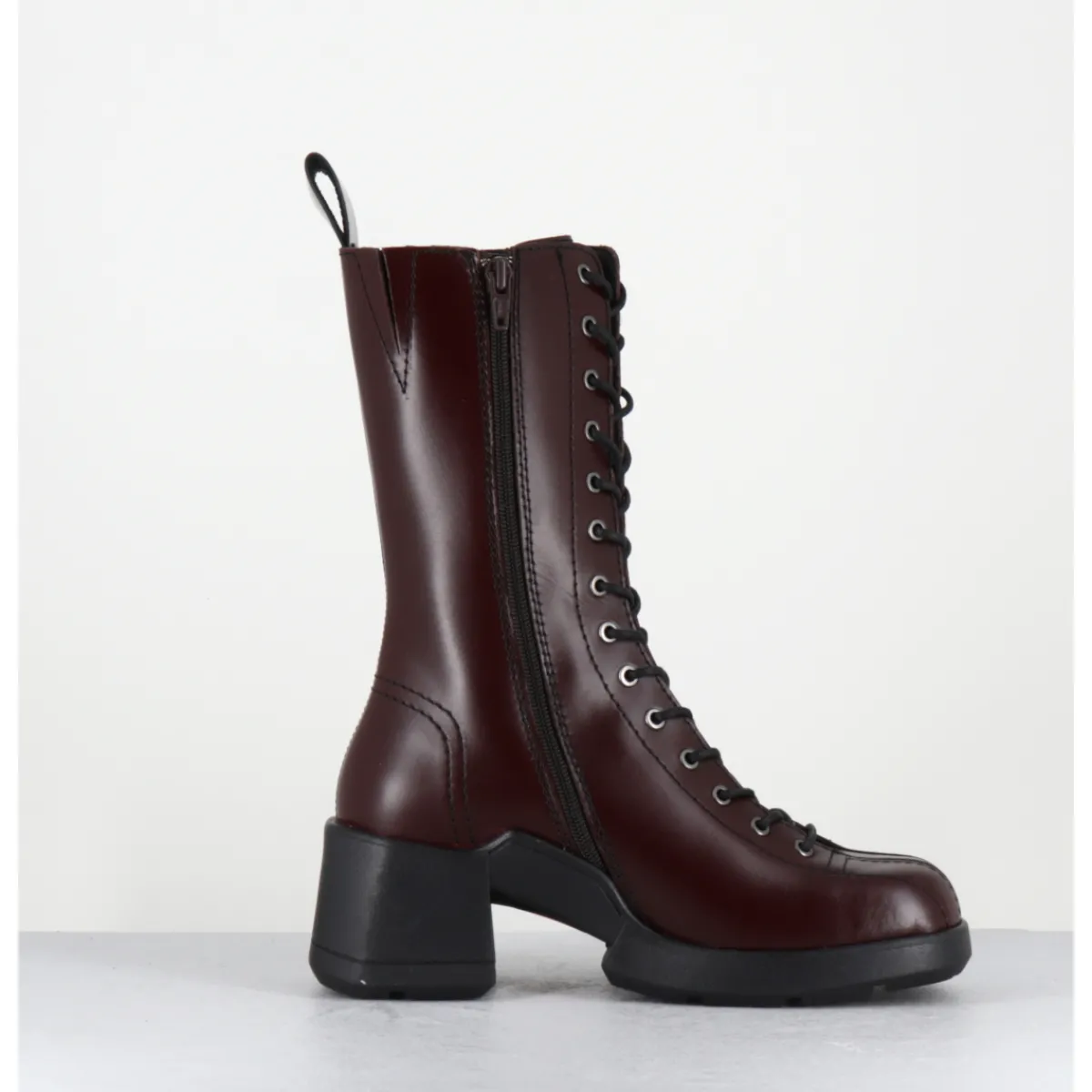 Boots^E8 BY MIISTA Boots en cuir surpiqûres et lacets noirs - INGE BROWN ANKLE BOOTS MARRON
