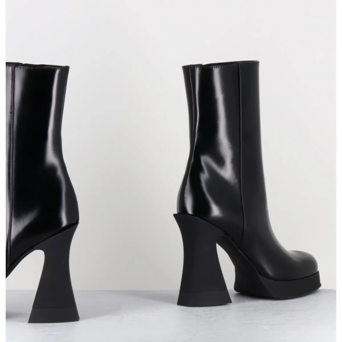 Boots | Plateformes^AGL Boots en cuir à talon haut en gomme - JANIS BOOTIE NERO NOIR