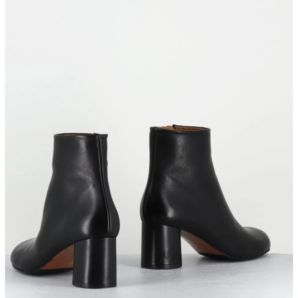 Boots^AUDLEY Boots en cuir à talon ligne minimaliste - SAKA NAPPA BLACK NOIR