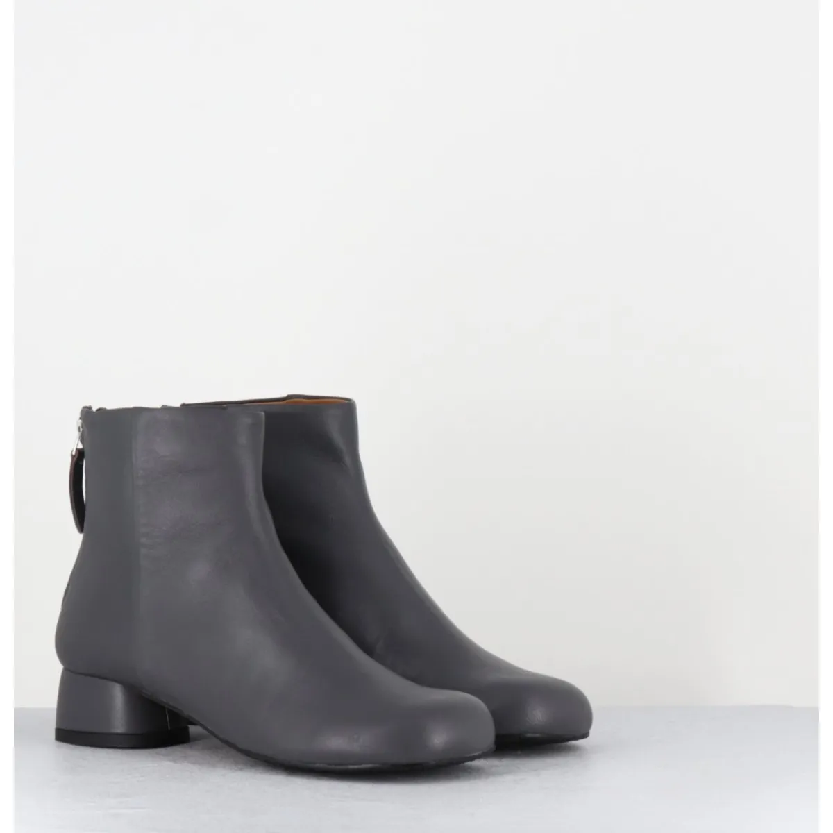 Boots^AUDLEY Boots en cuir souple petit talon - NORA NAPPA ASFALTO GRIS
