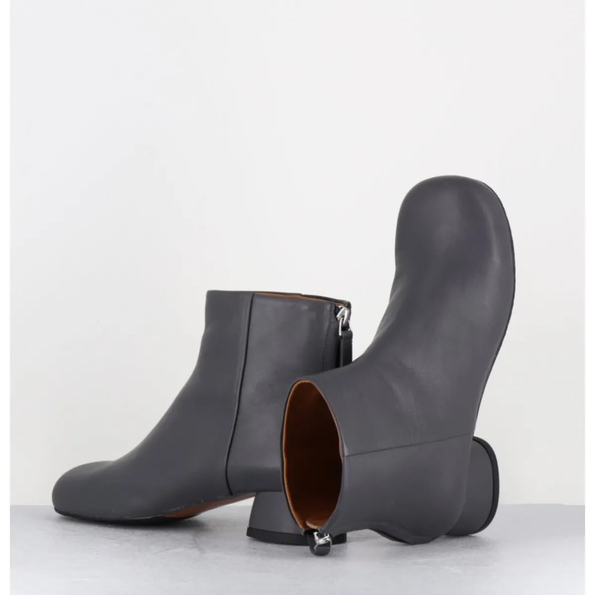 Boots^AUDLEY Boots en cuir souple petit talon - NORA NAPPA ASFALTO GRIS
